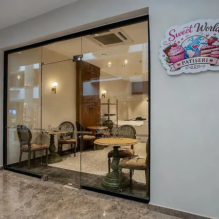 Otel World Star & 5*